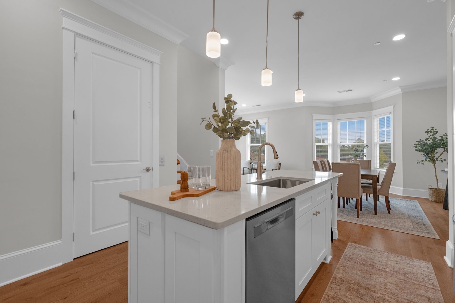 Kitchen island to dining area